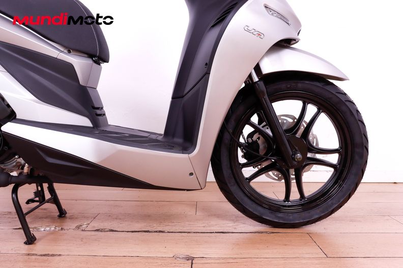Motorbike image 12