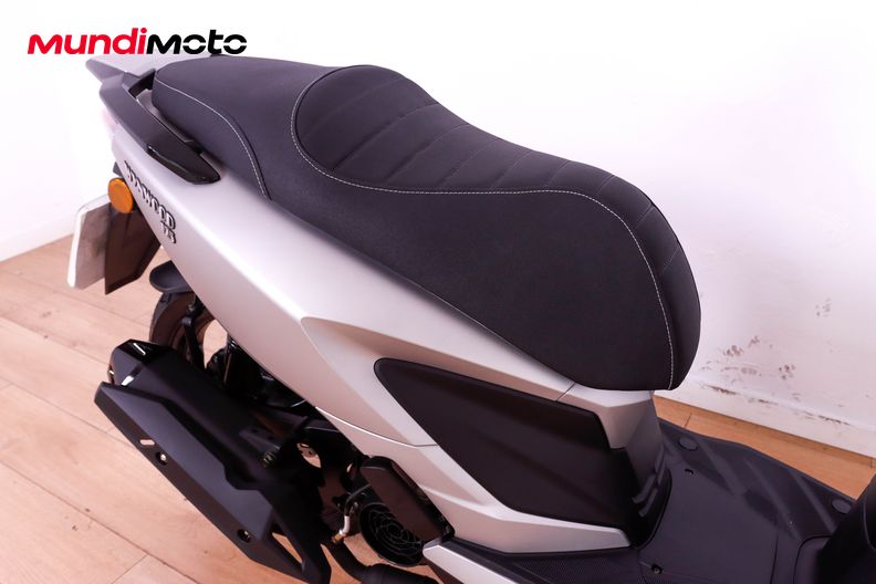 Motorbike image 13