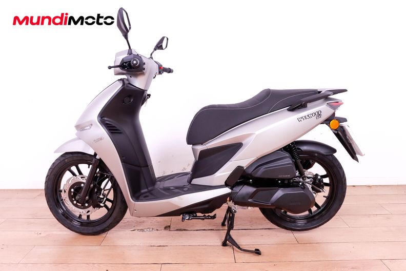 Motorbike image 5