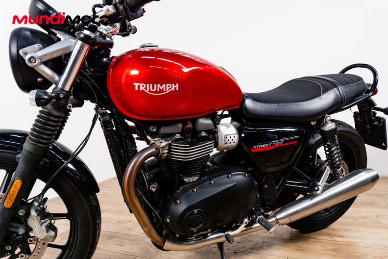Motorbike image 9