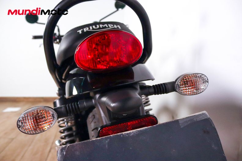 Motorbike image 9