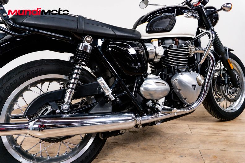 Motorbike image 3