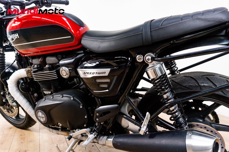 Motorbike image 8