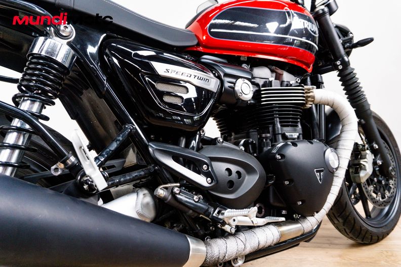 Motorbike image 3