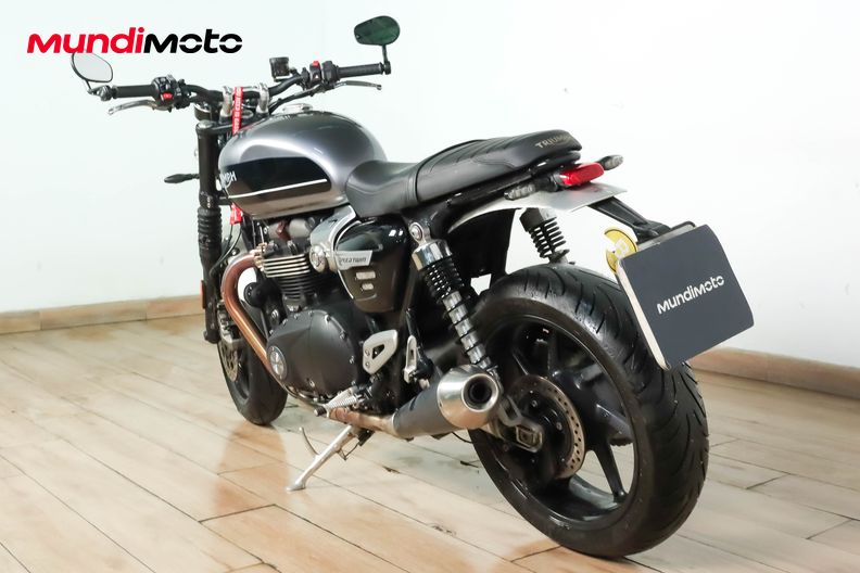 Motorbike image 6