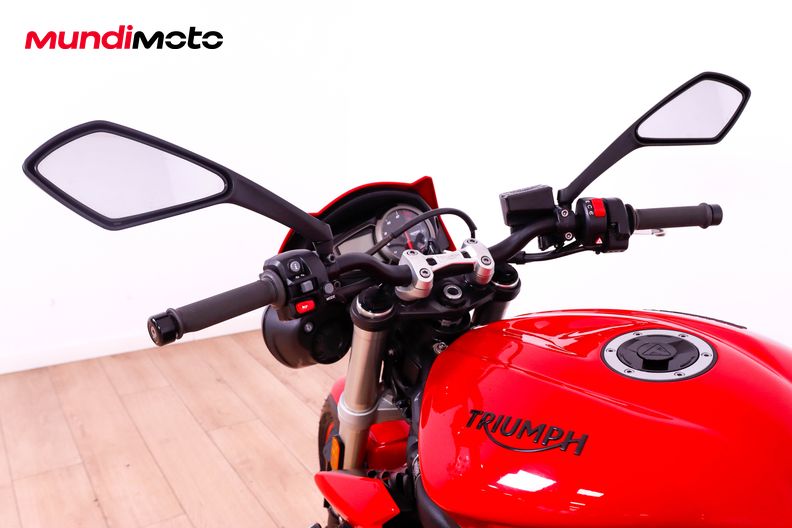 Motorbike image 10