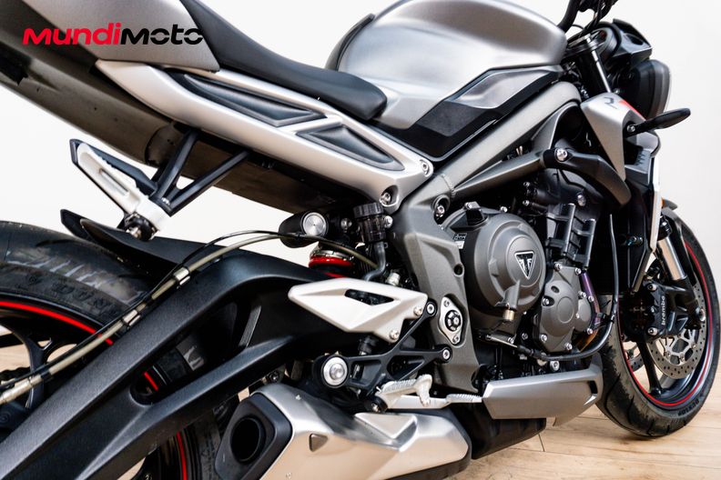 Motorbike image 3