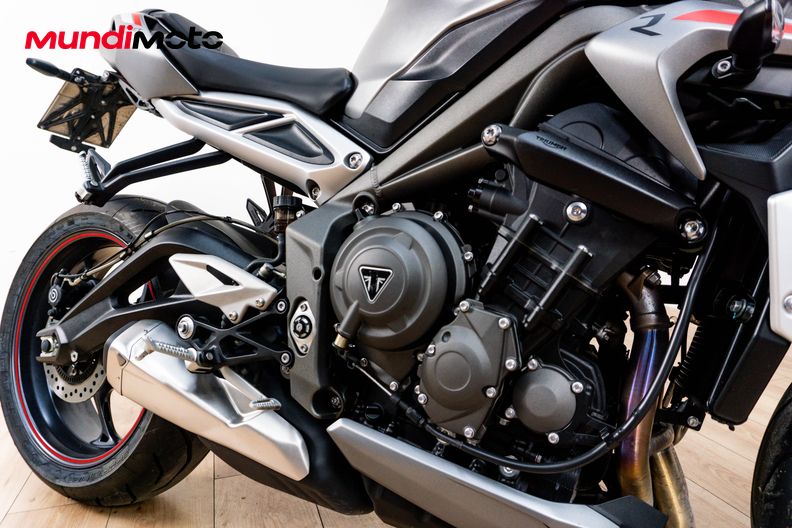 Motorbike image 4