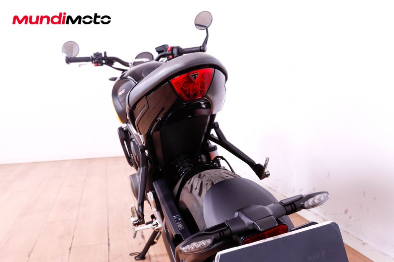 Motorbike image 9