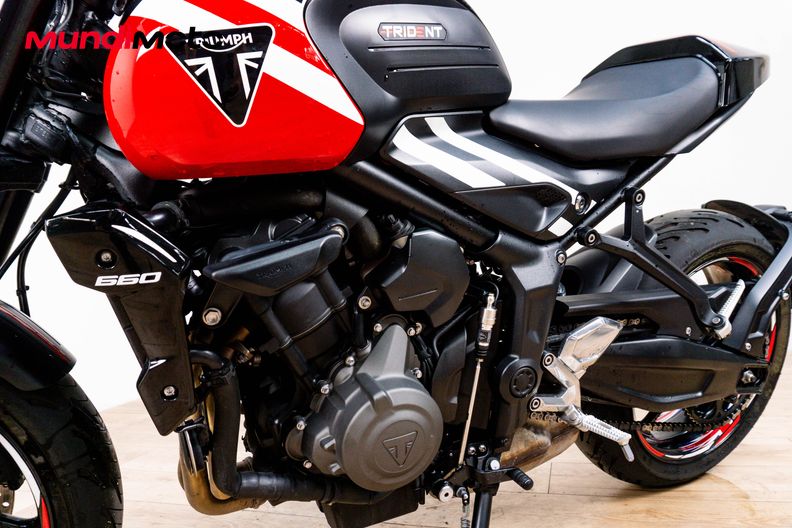 Motorbike image 9