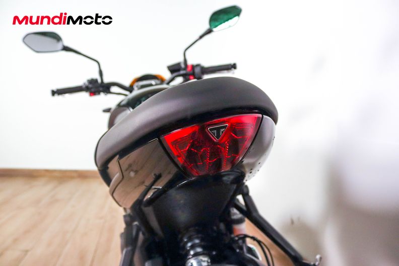 Motorbike image 9