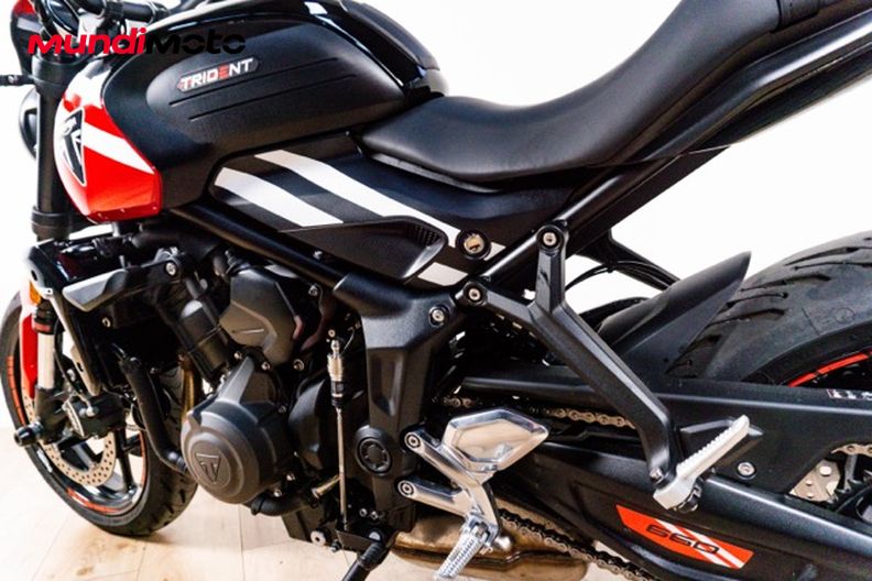 Motorbike image 8