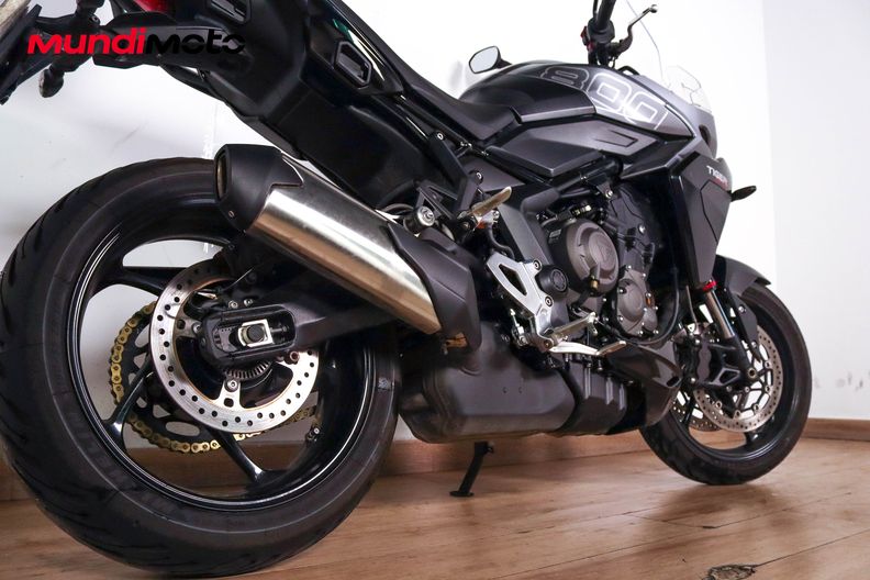 Motorbike image 3