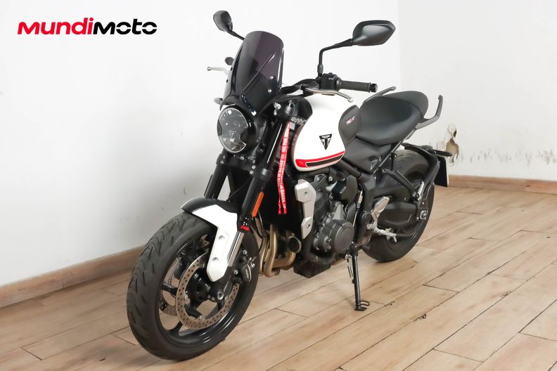 Motorbike image 7