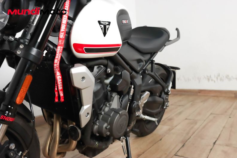 Motorbike image 8