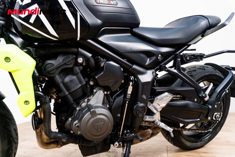Motorbike image 9