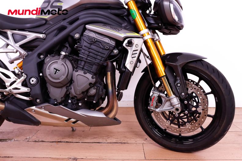 Motorbike image 12