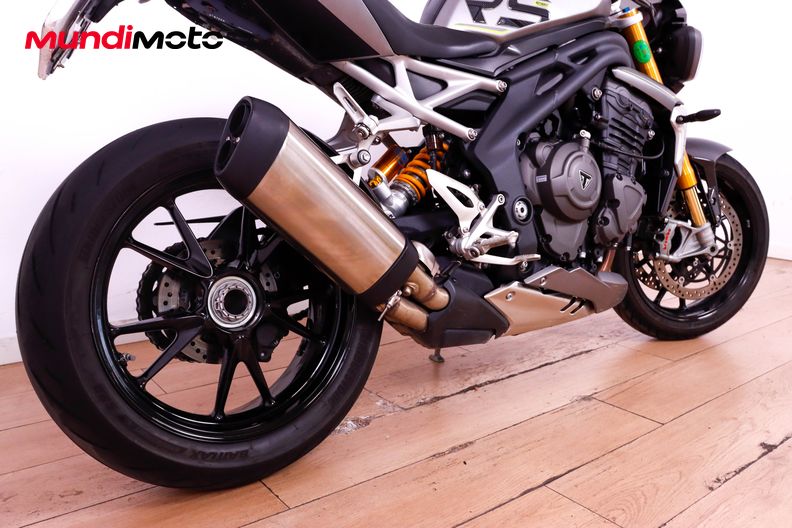 Motorbike image 3