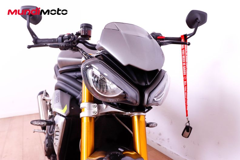 Motorbike image 4