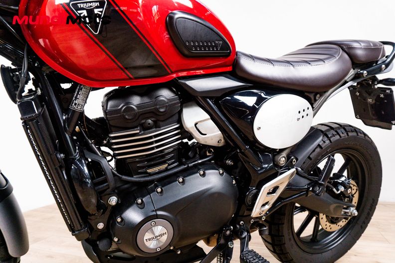 Motorbike image 9