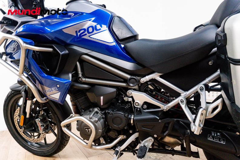 Motorbike image 8
