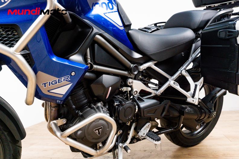 Motorbike image 9
