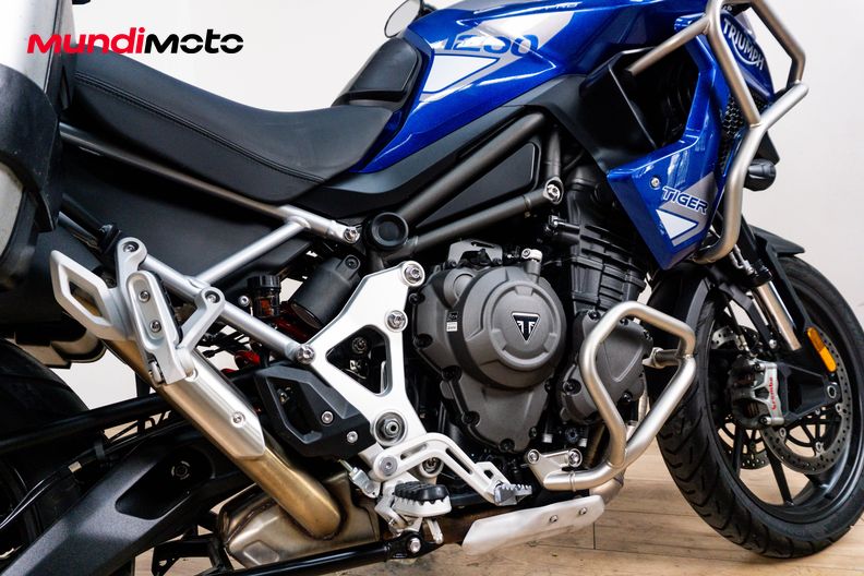 Motorbike image 3
