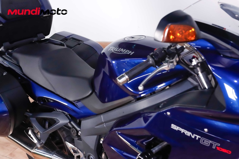 Motorbike image 13