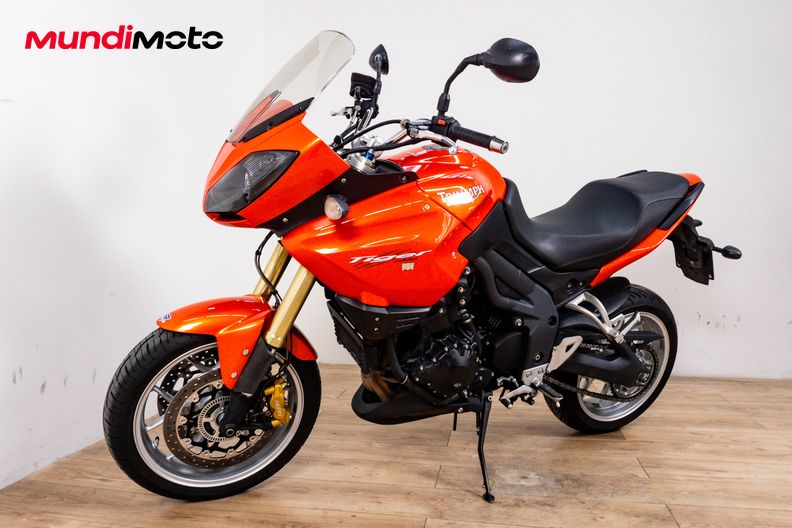Motorbike image 6