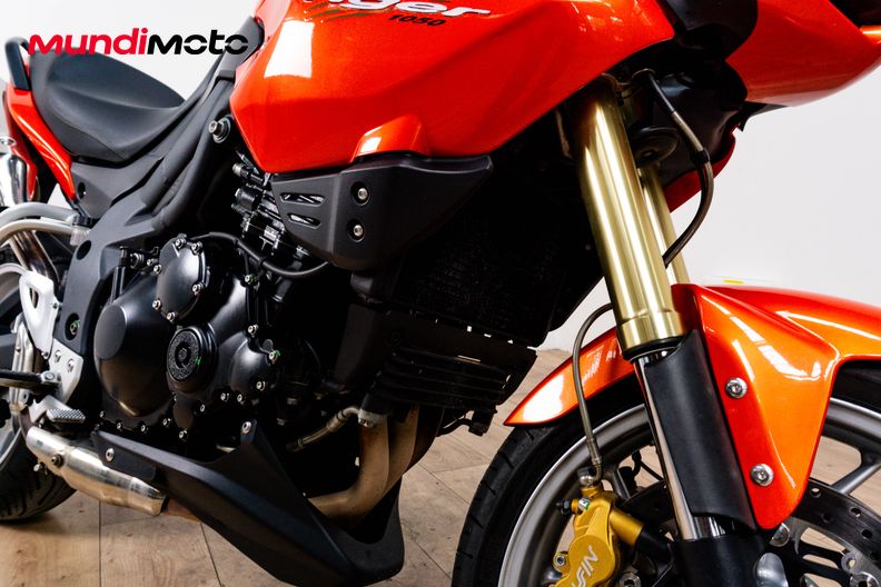 Motorbike image 4