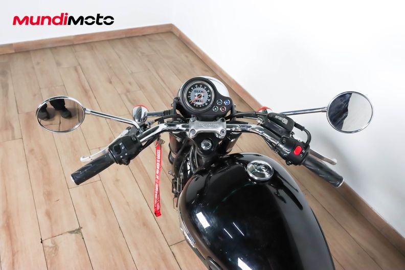 Motorbike image 10