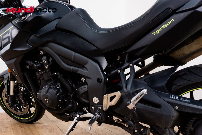 Motorbike image 8