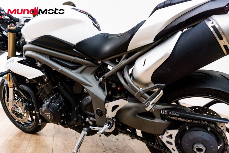 Motorbike image 8