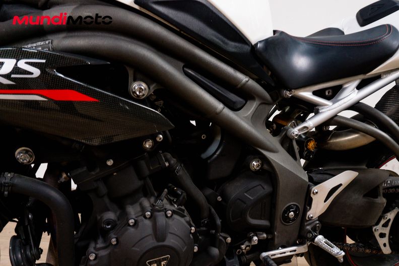 Motorbike image 9