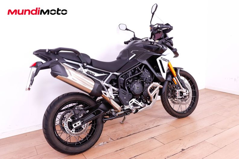 Motorbike image 2