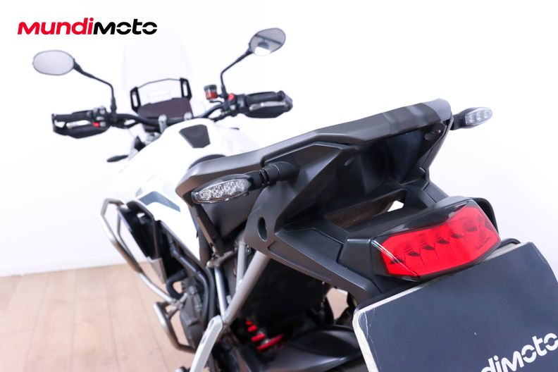 Motorbike image 9