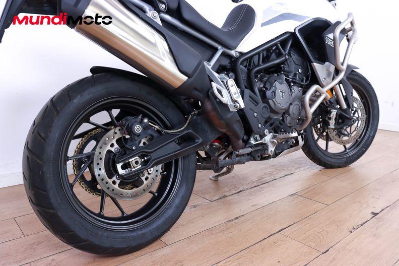 Motorbike image 3