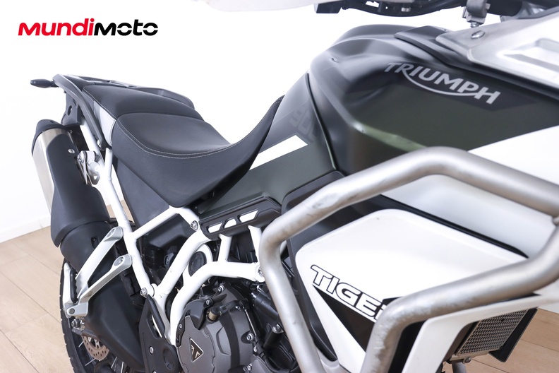 Motorbike image 12