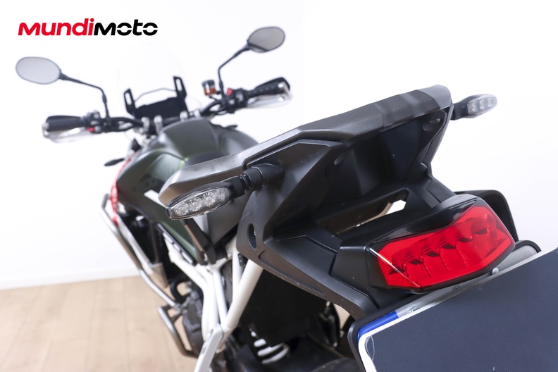 Motorbike image 9