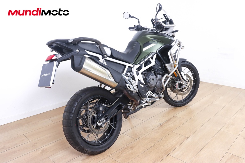 Motorbike image 2