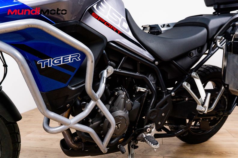 Motorbike image 9