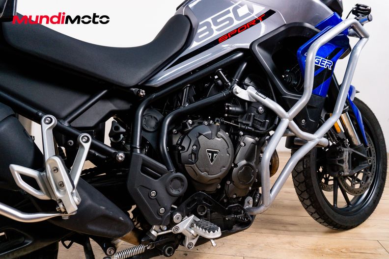 Motorbike image 3