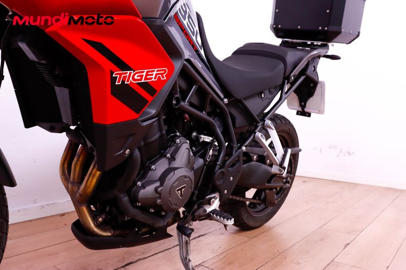 Motorbike image 8