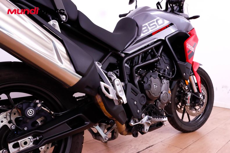 Motorbike image 3