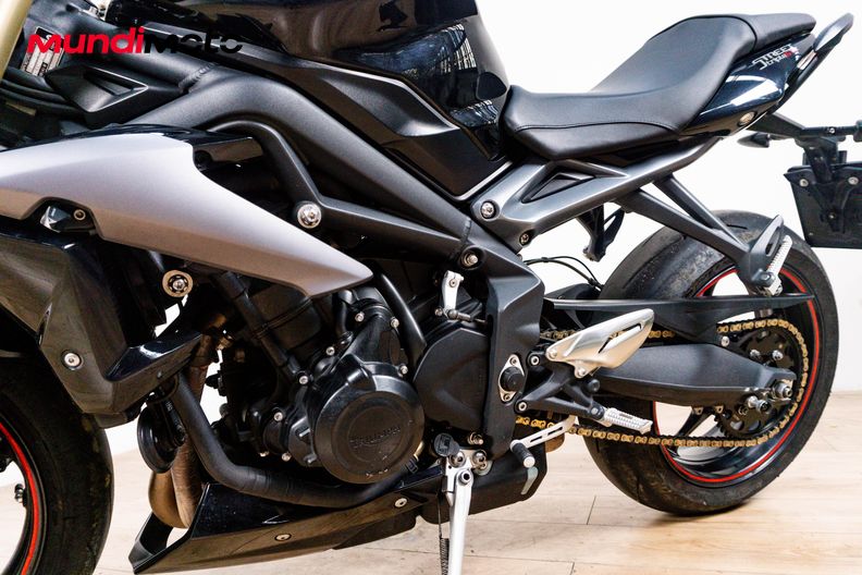 Motorbike image 9