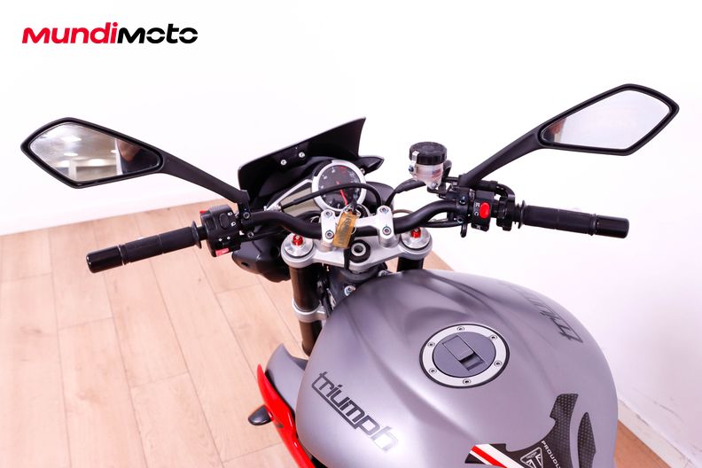 Motorbike image 10