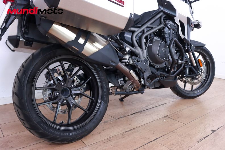 Motorbike image 3