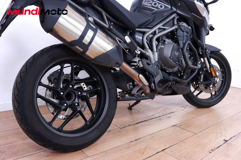 Motorbike image 3