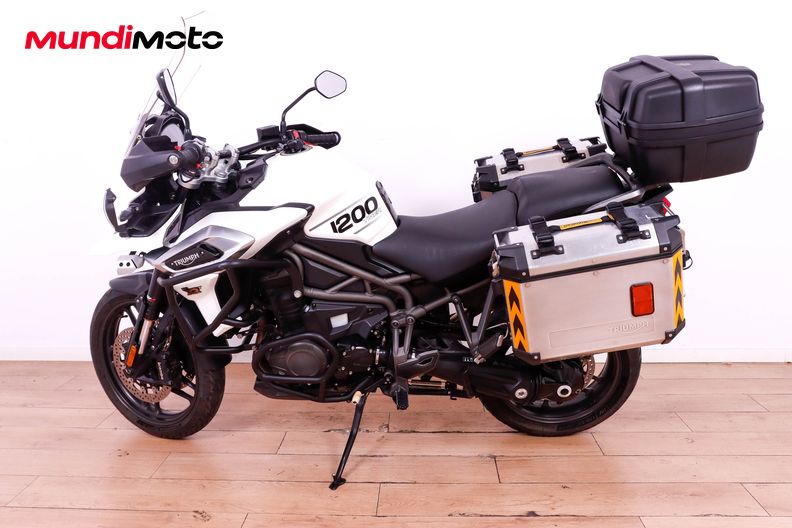 Motorbike image 5