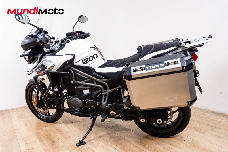 Motorbike image 7